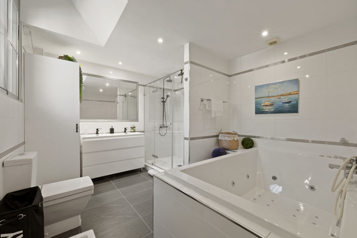 Image No.6-3 Bed House for sale