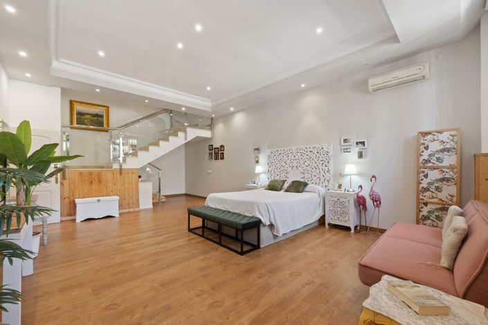 Image No.8-3 Bed House for sale