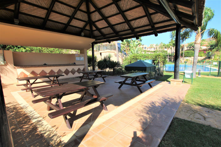 Image No.18-3 Bed House for sale