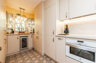 b98le8d7m9k3degpefzhs0lif8u4xzvzhwxtmggyekxx9