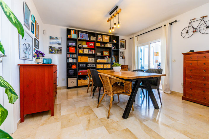 Image No.14-3 Bed Apartment for sale