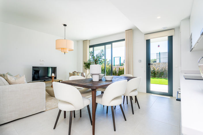 Image No.18-3 Bed Property for sale