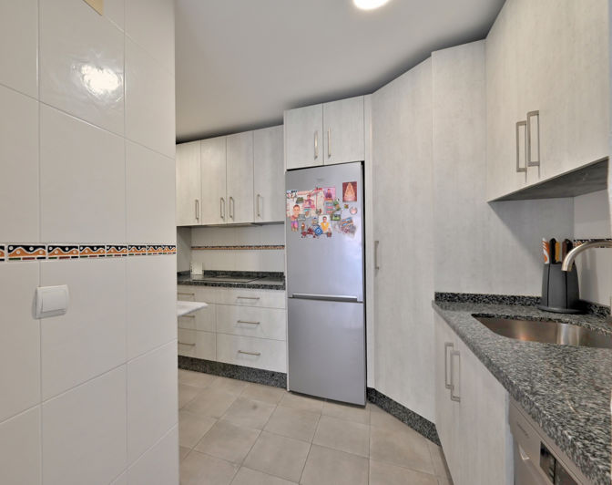 Image No.13-3 Bed Property for sale