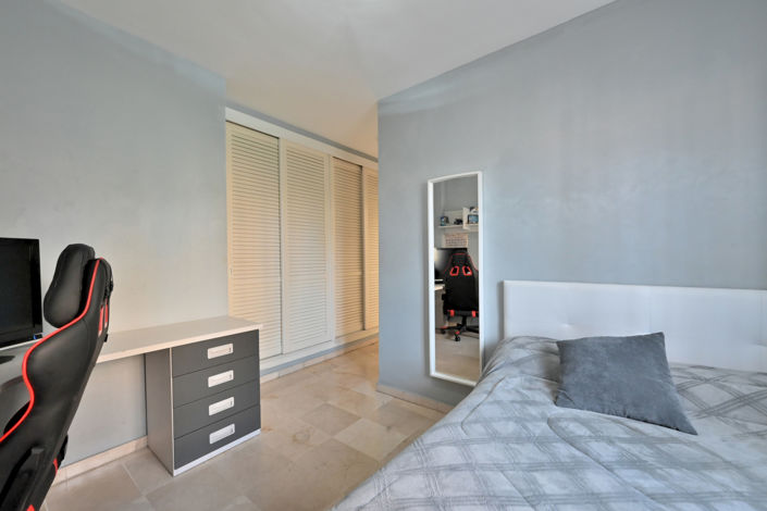 Image No.16-3 Bed Property for sale