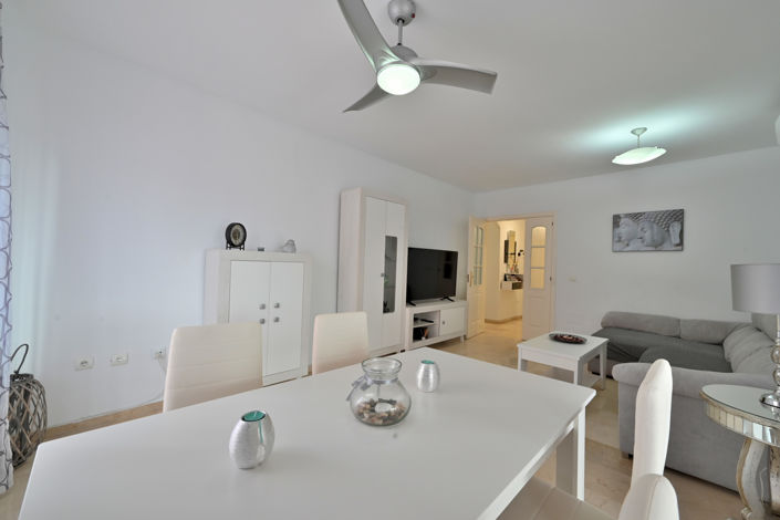 Image No.19-3 Bed Property for sale