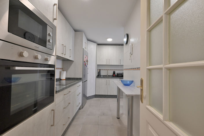 Image No.4-3 Bed Property for sale