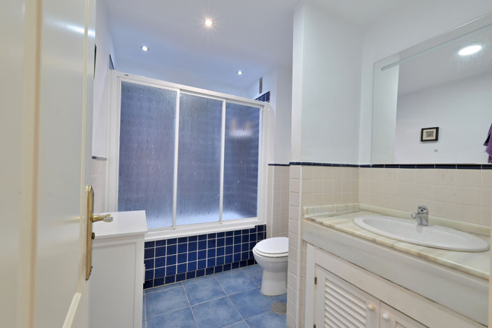 Image No.7-3 Bed Property for sale