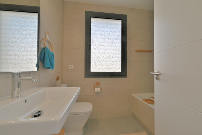Image No.12-4 Bed House for sale