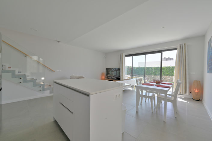 Image No.15-4 Bed House for sale