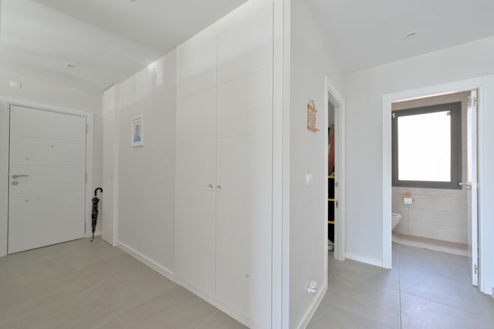 Image No.16-4 Bed House for sale