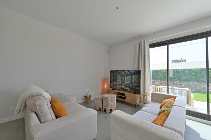 Image No.18-4 Bed House for sale