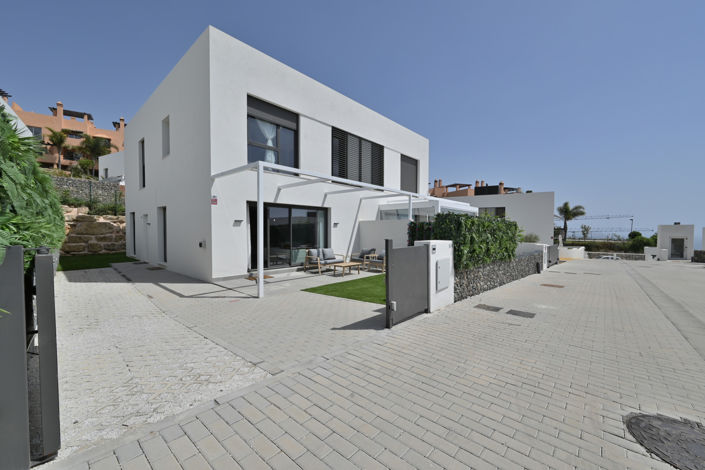 Image No.26-4 Bed House for sale