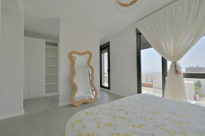 Image No.4-4 Bed House for sale