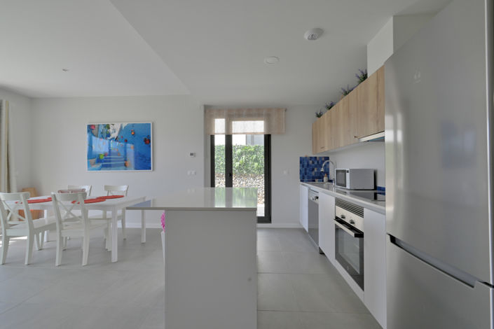 Image No.8-4 Bed House for sale