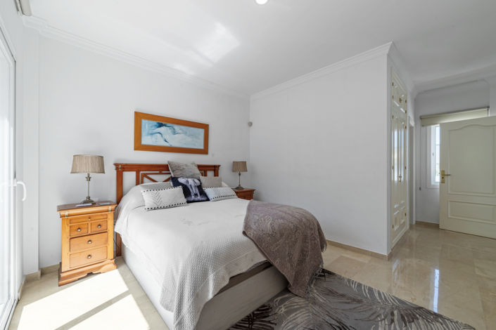 Image No.15-5 Bed Villa for sale