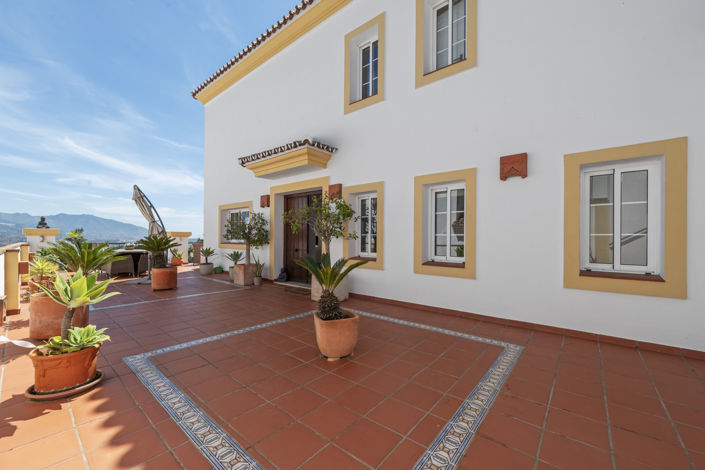 Image No.26-5 Bed Villa for sale