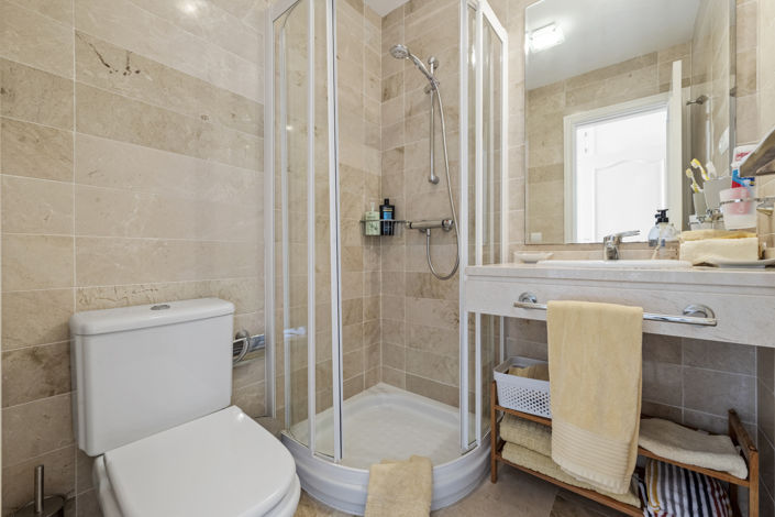 Image No.40-5 Bed Villa for sale