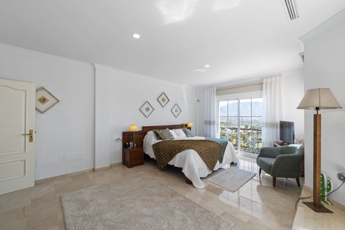Image No.9-5 Bed Villa for sale