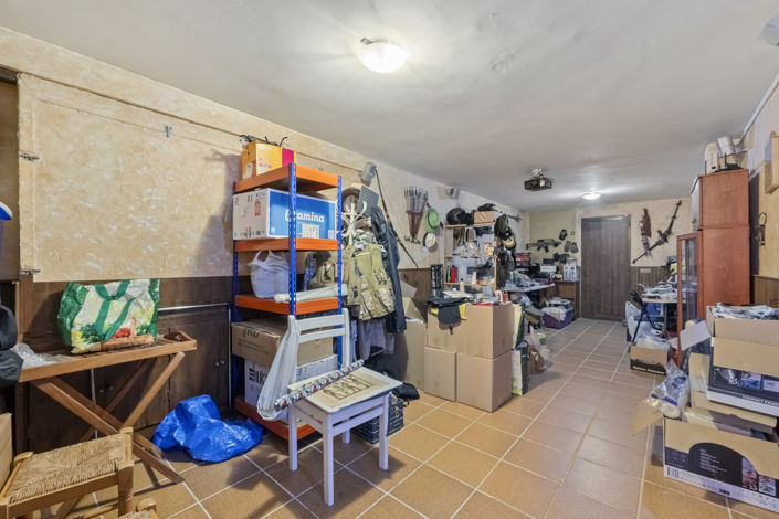 Image No.21-5 Bed Townhouse for sale