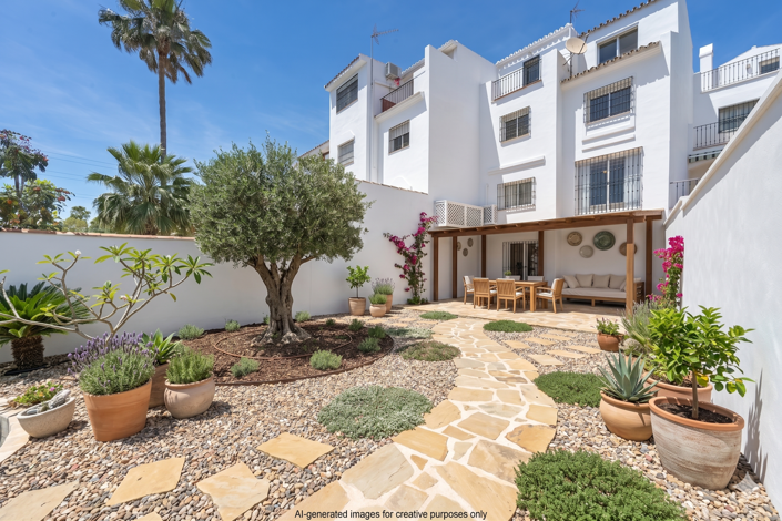 Image No.26-5 Bed Townhouse for sale