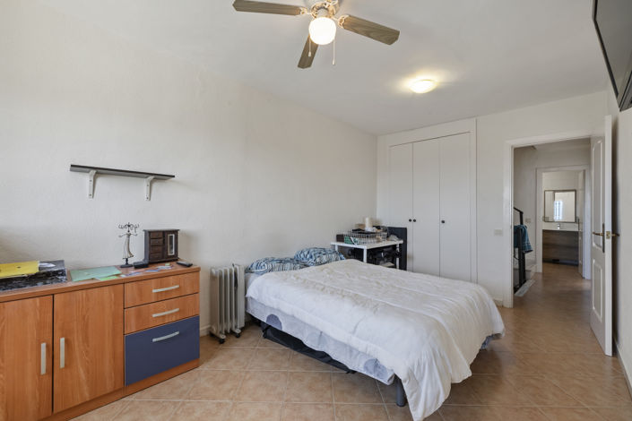 Image No.8-5 Bed Townhouse for sale