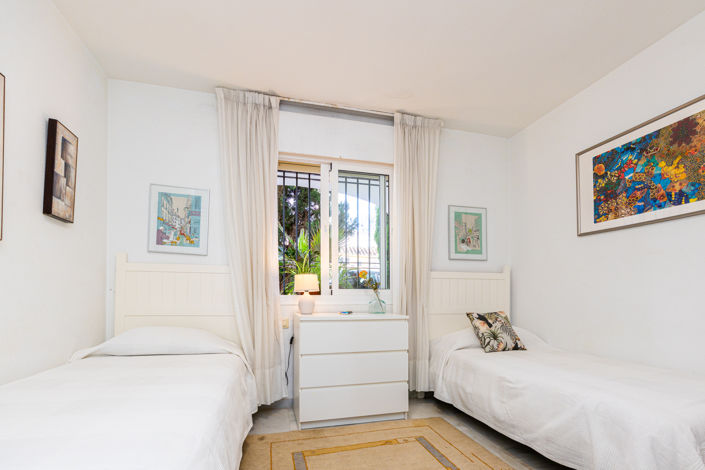 Image No.11-2 Bed Property for sale