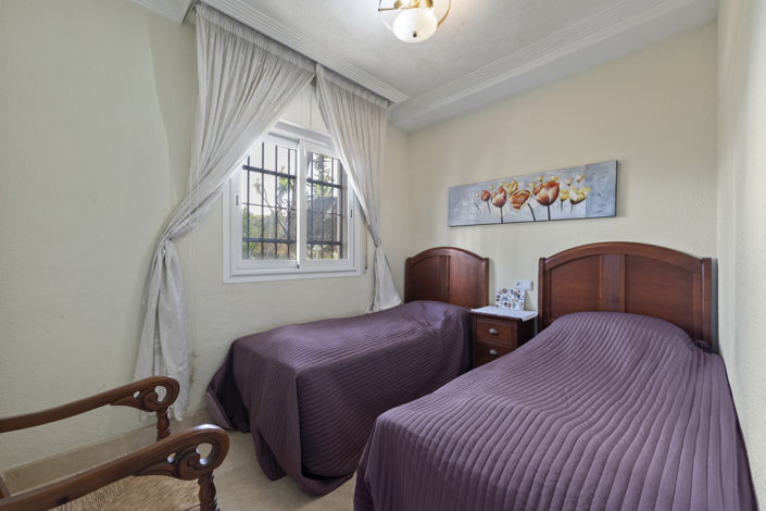 Image No.17-4 Bed Townhouse for sale