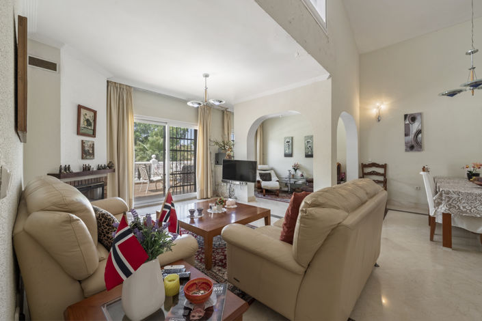 Image No.19-4 Bed Townhouse for sale