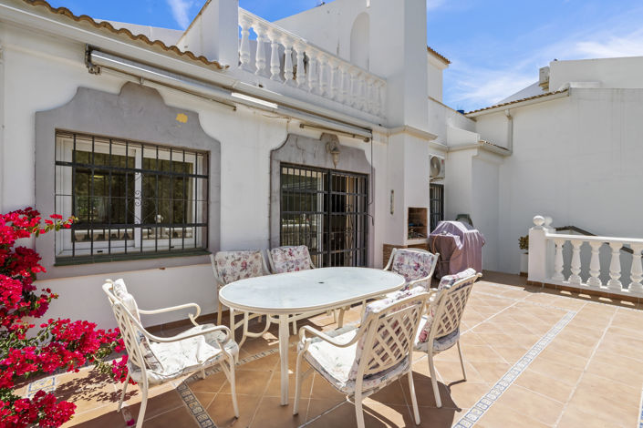 Image No.28-4 Bed Townhouse for sale