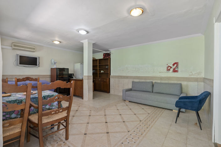 Image No.30-4 Bed Townhouse for sale