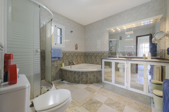 Image No.6-4 Bed Villa for sale