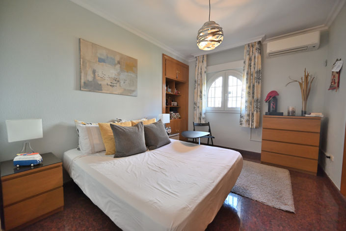 Image No.13-5 Bed House for sale