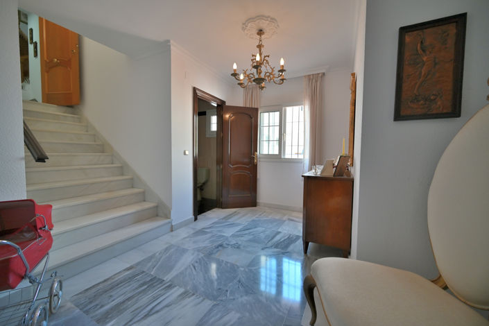 Image No.23-5 Bed House for sale