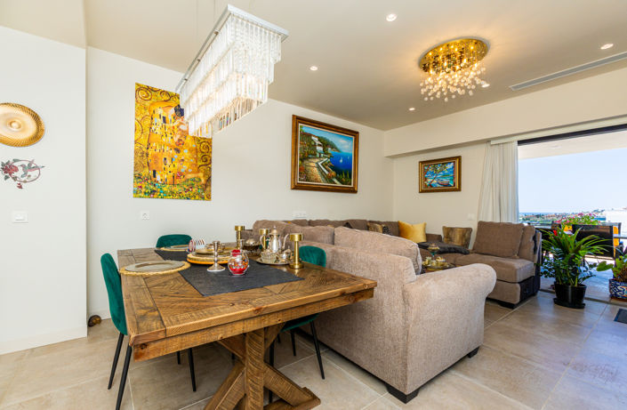 Image No.25-3 Bed Apartment for sale
