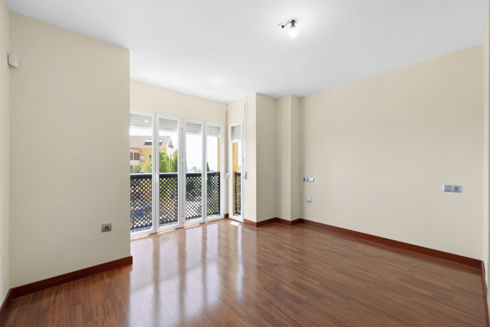 Image No.9-3 Bed Apartment for sale