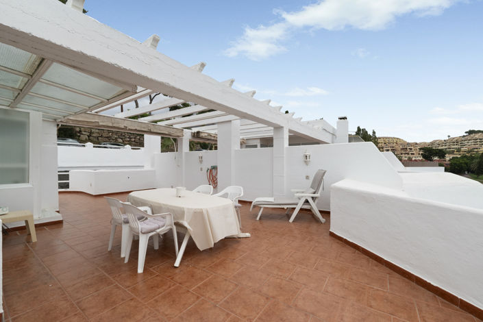 Image No.24-2 Bed Townhouse for sale