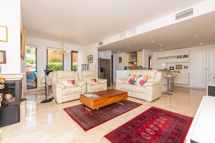 Image No.8-2 Bed Apartment for sale