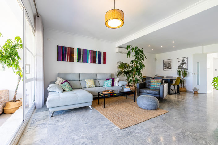 Image No.17-4 Bed Townhouse for sale