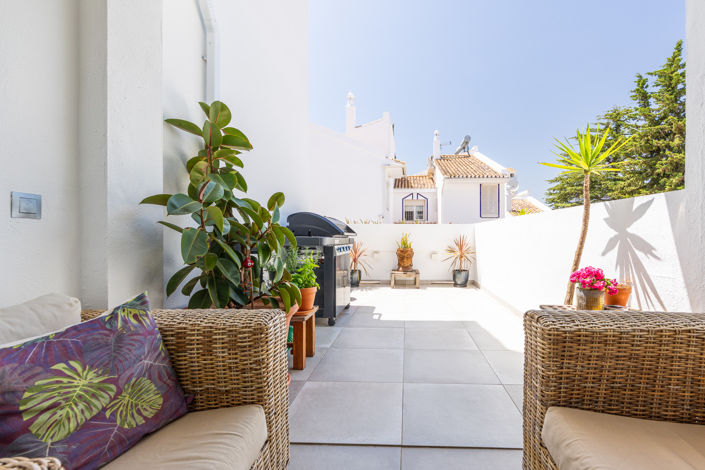 Image No.26-4 Bed Townhouse for sale