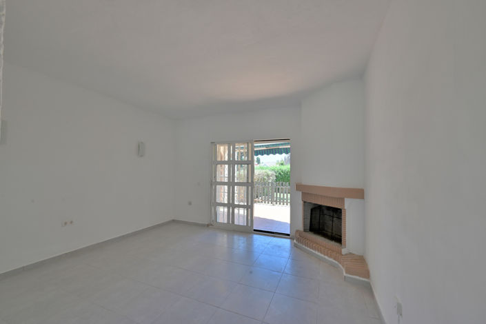 Image No.3-2 Bed Townhouse for sale