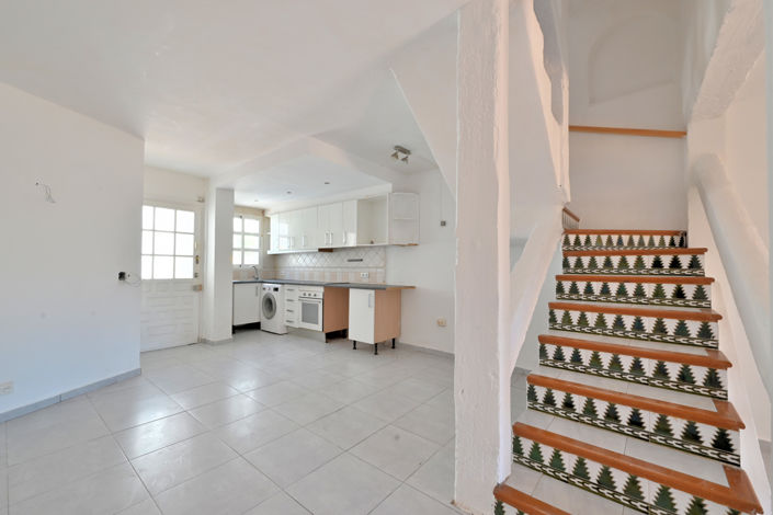 Image No.4-2 Bed Townhouse for sale