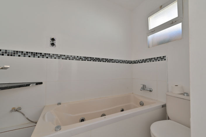 Image No.7-2 Bed Townhouse for sale