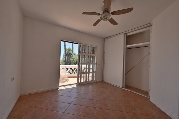 Image No.10-2 Bed Townhouse for sale