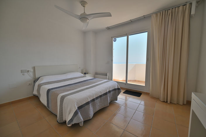 Image No.10-3 Bed Townhouse for sale