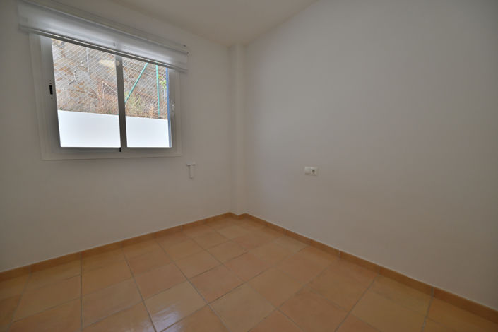 Image No.14-3 Bed Townhouse for sale