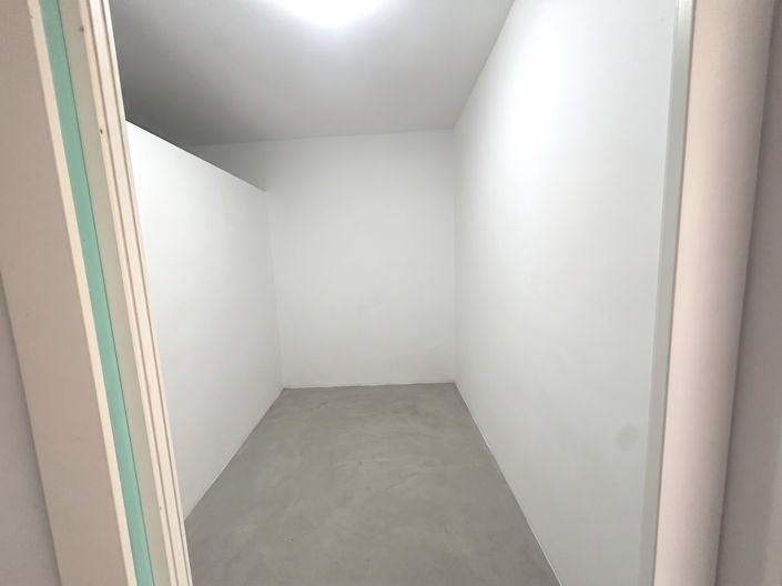 Image No.6-1 Bed Property for sale