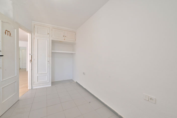 Image No.6-2 Bed Property for sale