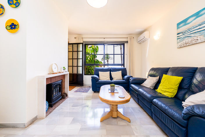 Image No.10-2 Bed Property for sale