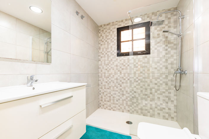 Image No.19-2 Bed Property for sale