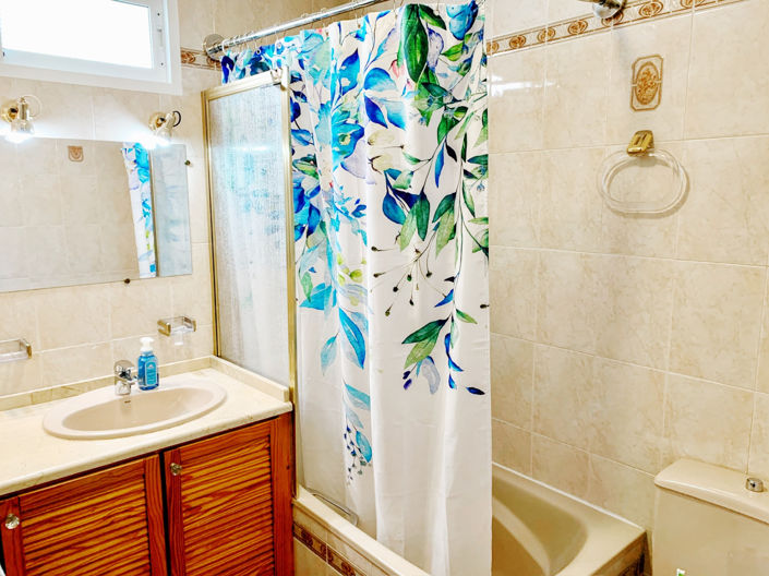 Image No.24-4 Bed House for sale